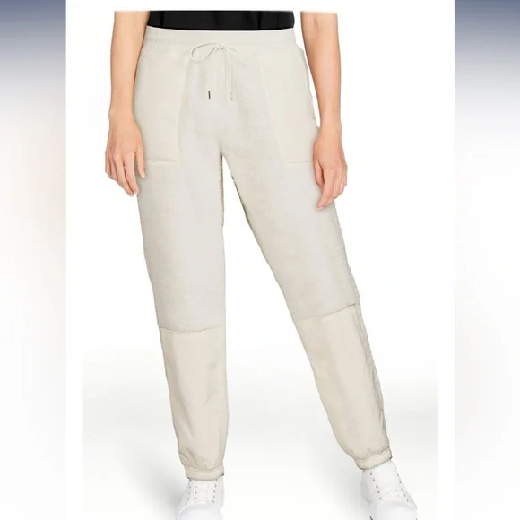 No Boundaries Juniors Mixed Fabric Faux Faux Shearling Jogger Pants, 3X - Picture 2 of 3